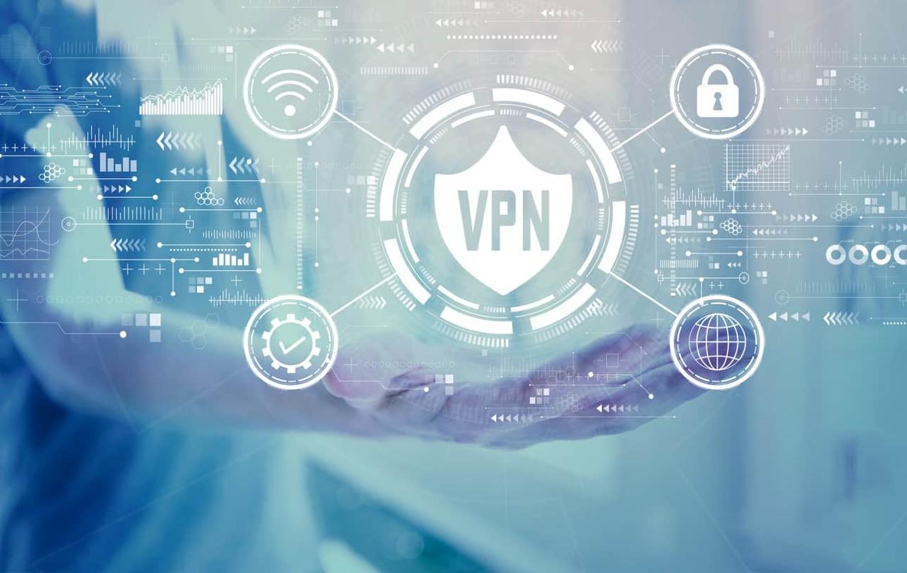 Смартфон с иконкой VPN на экране