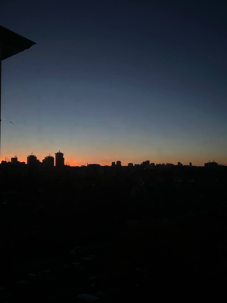Темные улицы Донецка во время блэкаута