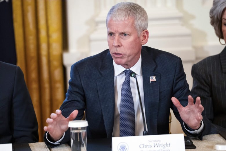 Глава Минэнерго США выступает с заявлением