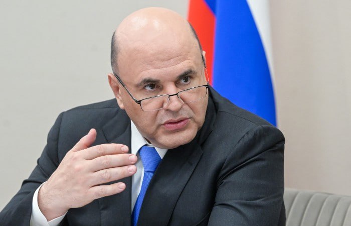Михаил Мишустин выступает с речью о радио