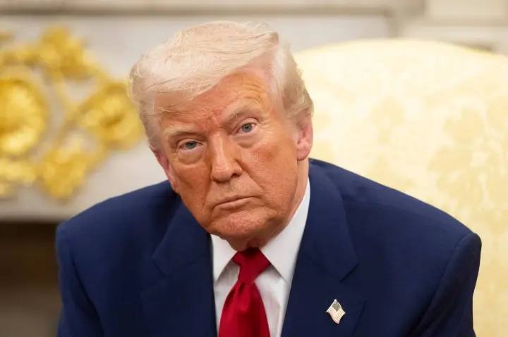 Дональд Трамп выступает с заявлением об Иране