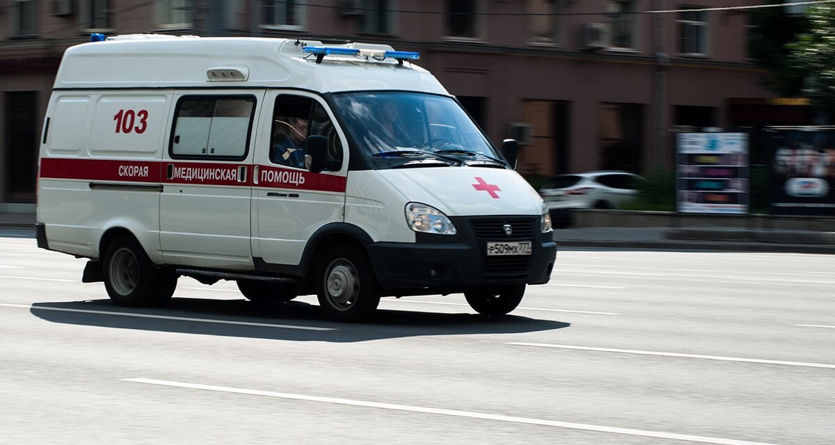 Мальчик выпал из окна 15 этажа в Екатеринбурге