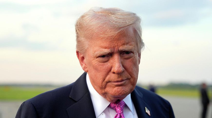 Трамп выступает с речью о Тайване и чипах