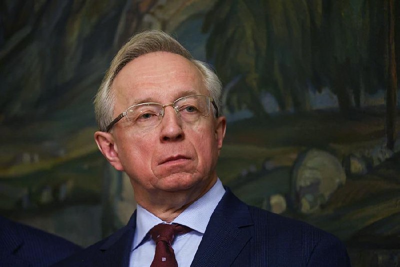 Заместитель главы МИД РФ Михаил Галузин делает заявление