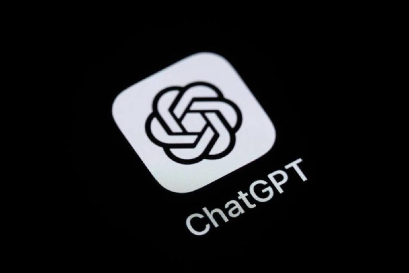 Интерфейс ChatGPT с уведомлением о блокировке аккаунта