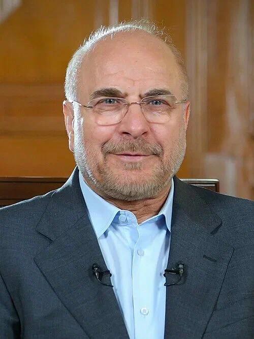 Мохаммад Галибаф выступает в парламенте Ирана