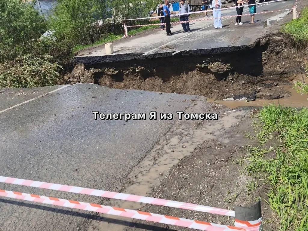 Затопленные дома и участки в поселке Зональная Станция Томской области