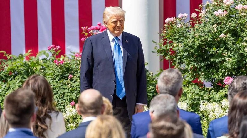 Трамп выступает с заявлением о переговорах с Ираном