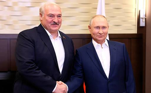 Путин и Лукашенко во время телефонного разговора