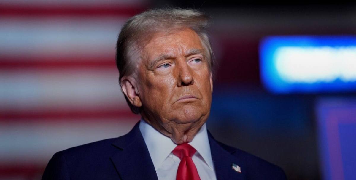 Дональд Трамп выступает с заявлением о спасении Израиля