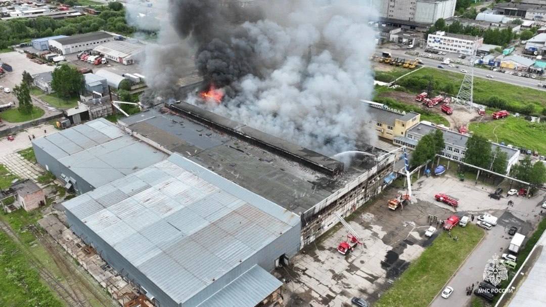 Пожар на складе бытовой химии в Архангельске