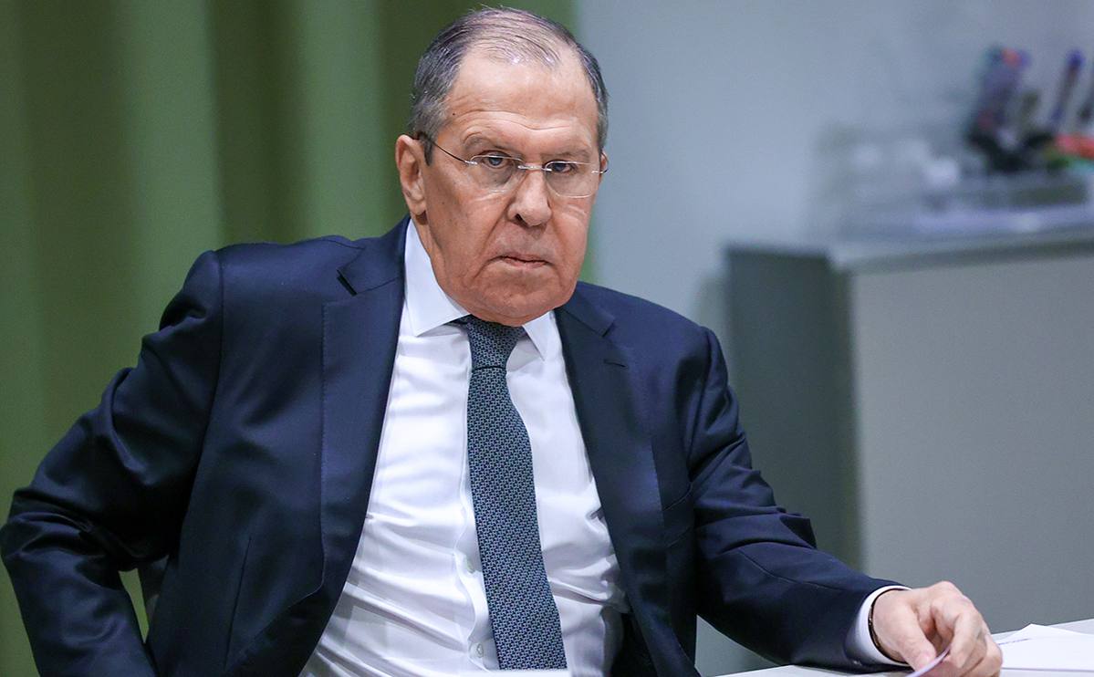 Сергей Лавров на пресс-конференции делает заявление о переговорах
