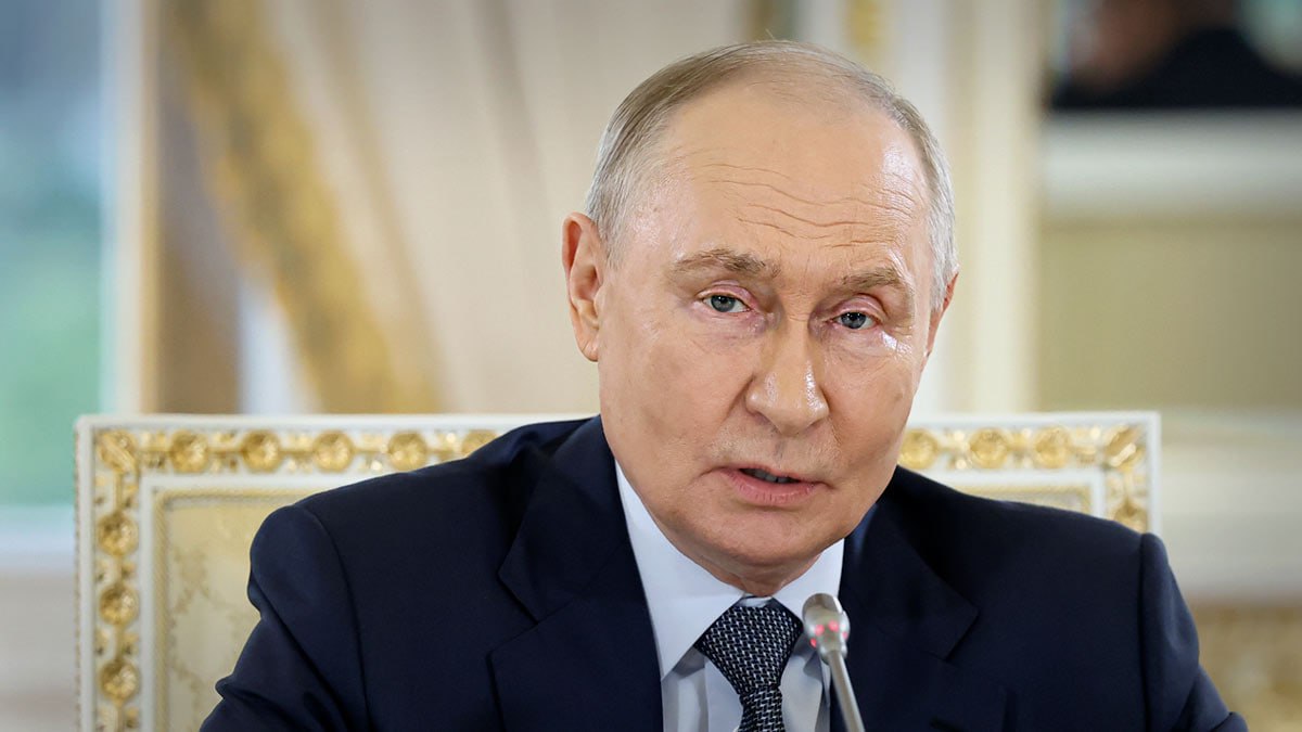 Путин выступает с заявлением о мирных переговорах