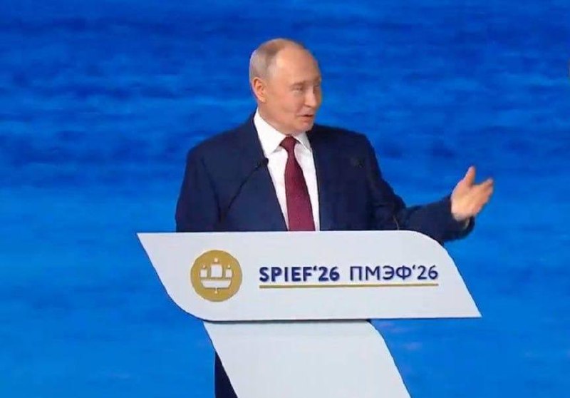 Владимир Путин выступает с заявлением о новых рынках