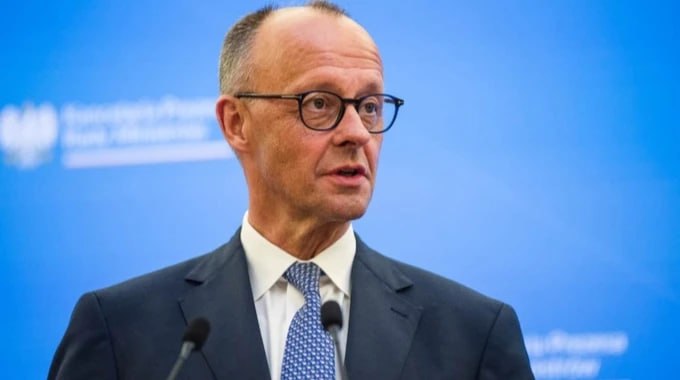 Канцлер Германии Мерц выступает с заявлением о переговорах