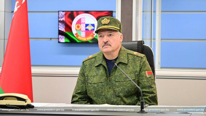 Лукашенко выступает с заявлением о недопустимости войны