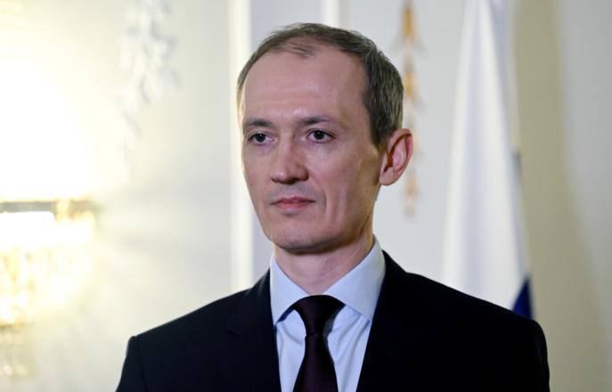 Дмитрий Григоренко опровергает слухи о запрете нейросетей