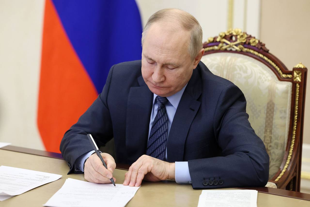 Президент подписывает закон о сбивании дронов