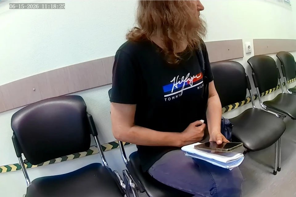 Женщина в ярости в центре занятости Новосибирска