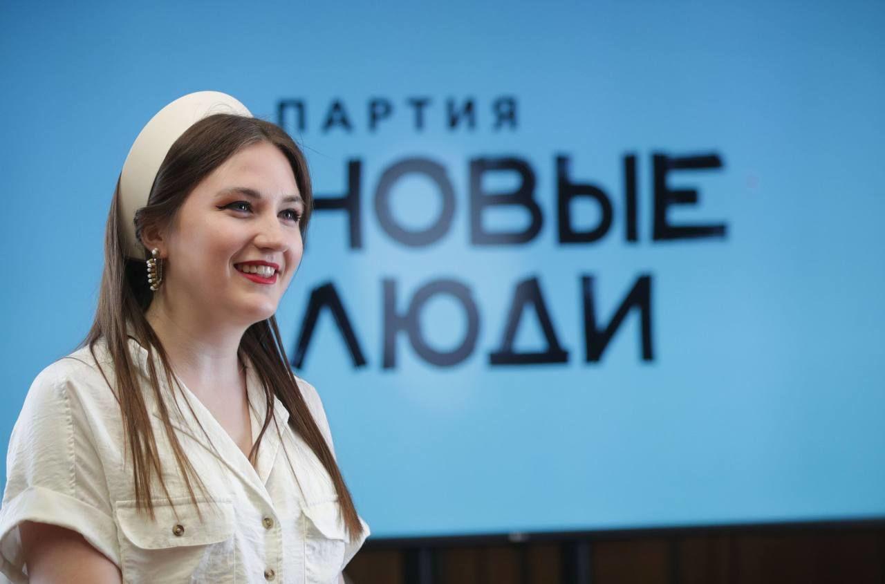 Депутат Ксения Горячева выступает с критикой КПРФ в Госдуме