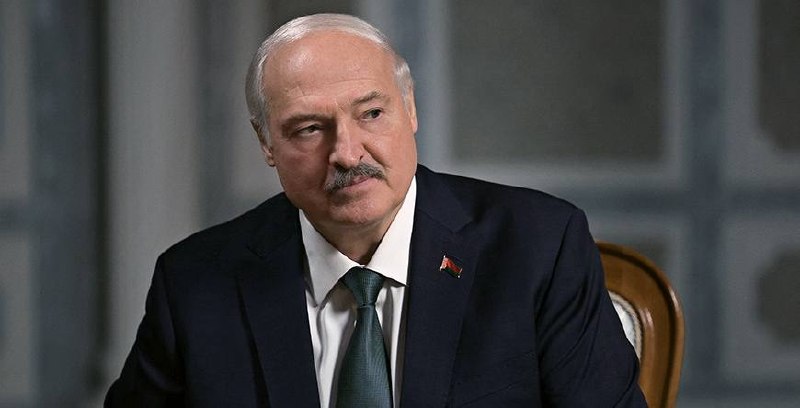 Александр Лукашенко выступает с заявлением о мире