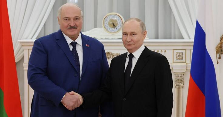 Лукашенко и Путин за столом переговоров в Кремле