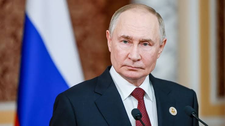 Владимир Путин заявляет об освобождении Донбасса и Новороссии