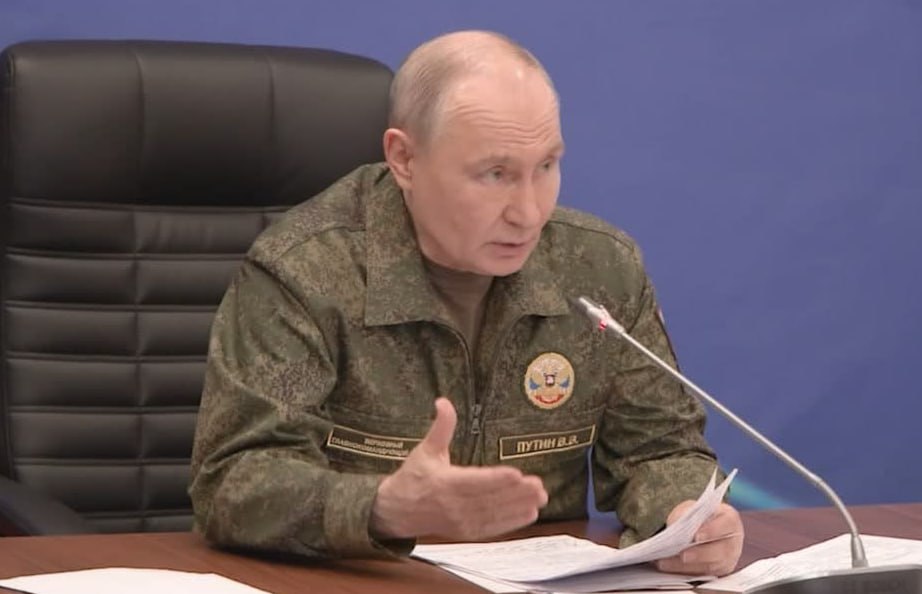 Владимир Путин на пресс-конференции делает заявление