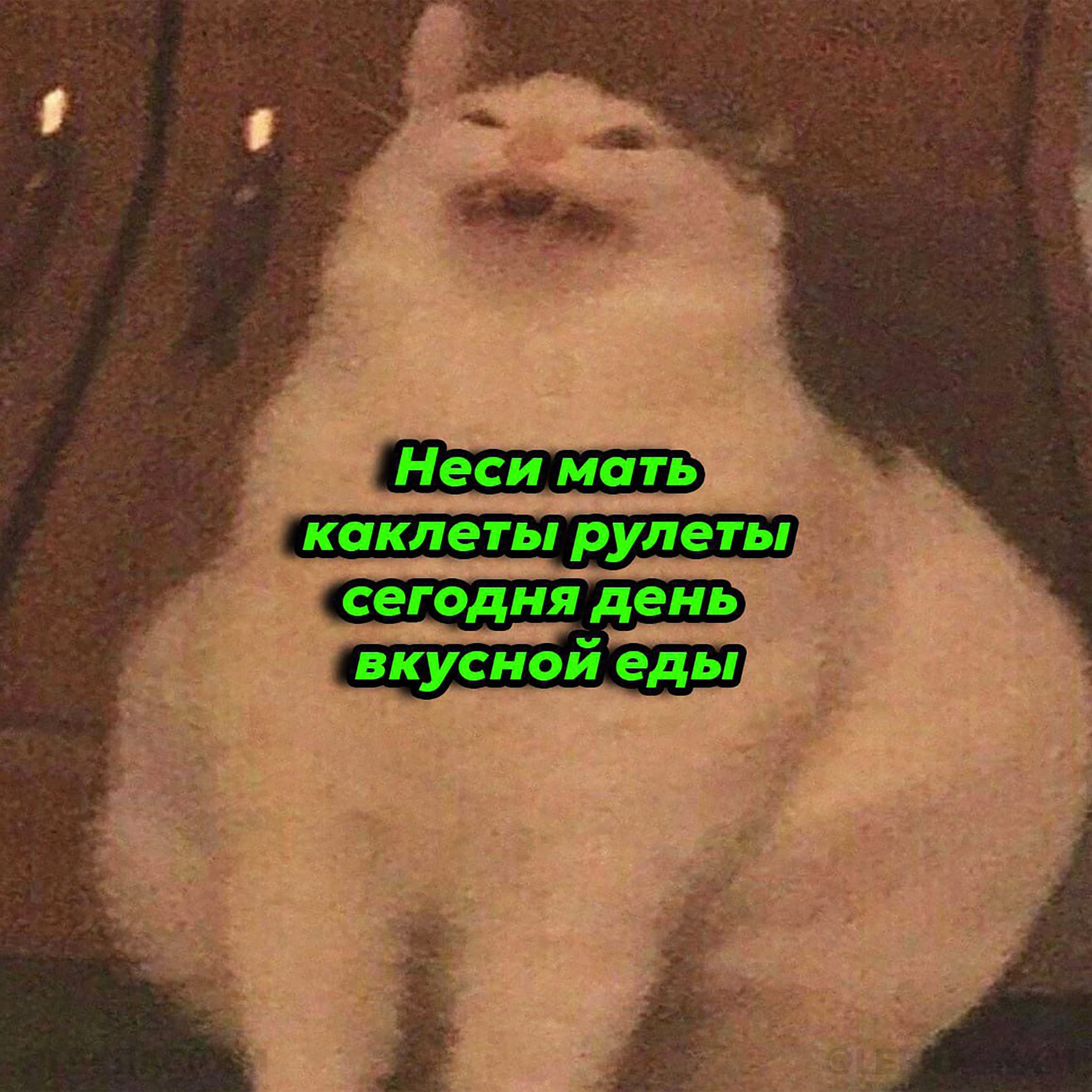 Сочный бургер с котлетой и овощами на столе