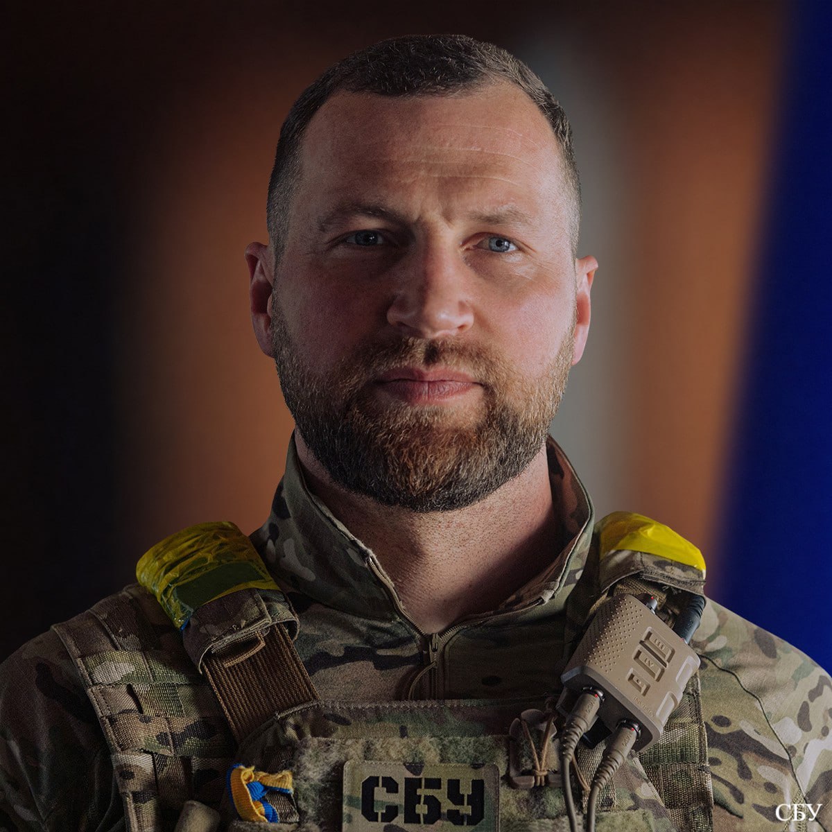 Владимир Зеленский подписывает указ о назначении главы СБУ