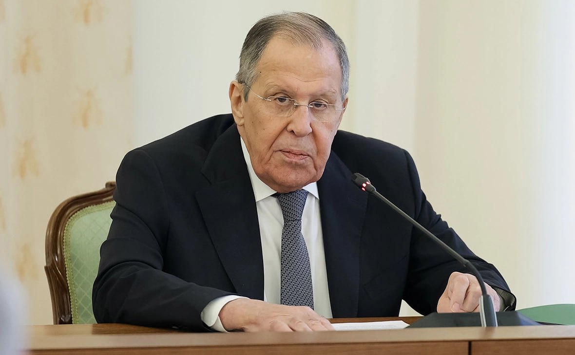 Сергей Лавров выступает с заявлением о США
