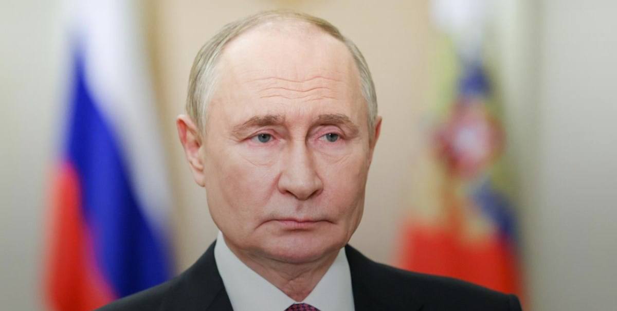 Владимир Путин выступает перед депутатами Госдумы