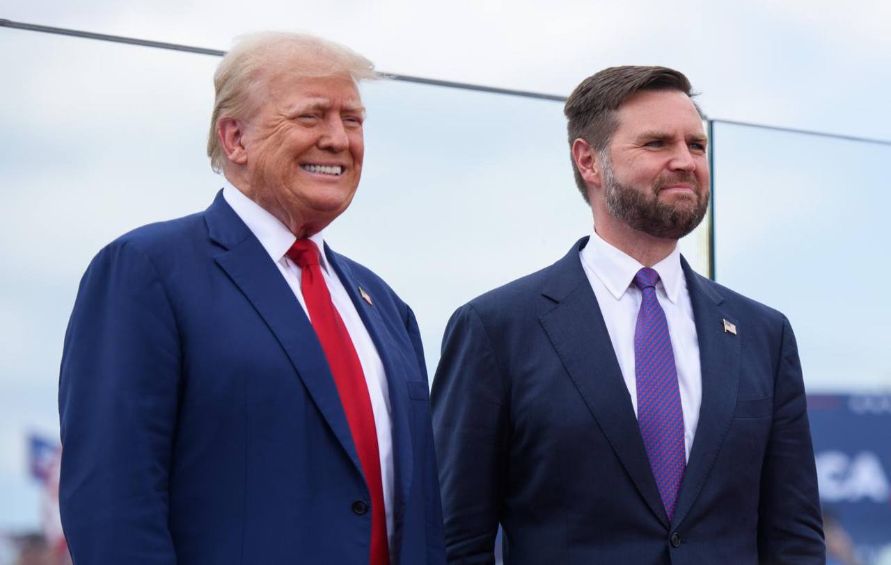 Трамп и Вэнс на политической арене США