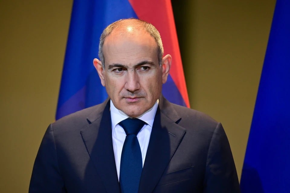 Пашинян выступает с заявлением о референдуме
