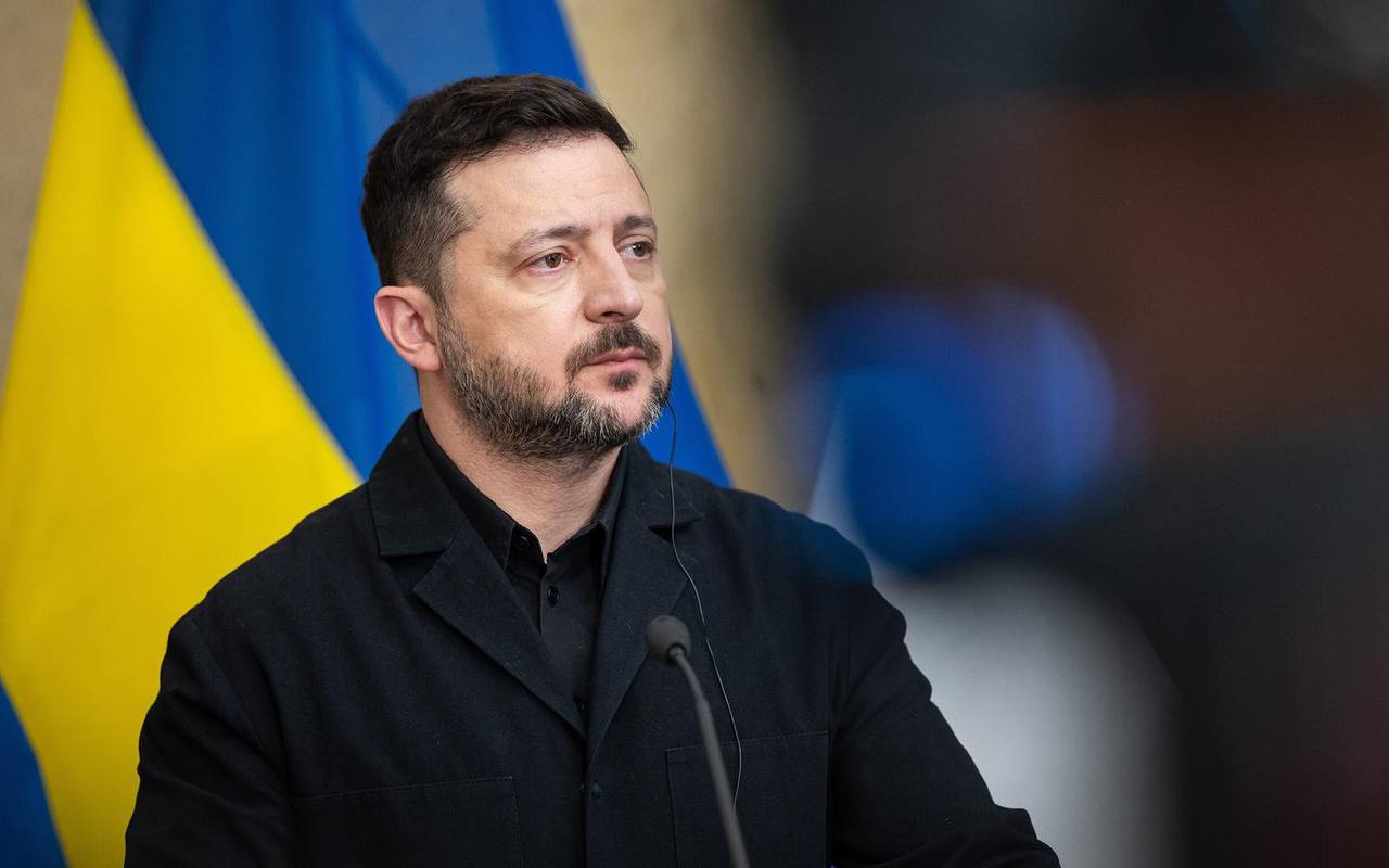 Зеленский выступает с заявлением о Донбассе