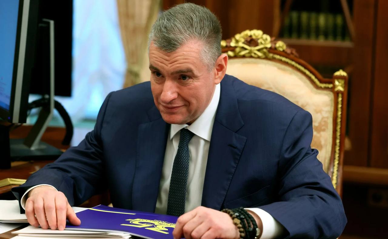 Леонид Слуцкий выступает на заседании комитета Госдумы