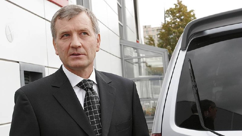 Зал суда, где оглашают приговор Петрову
