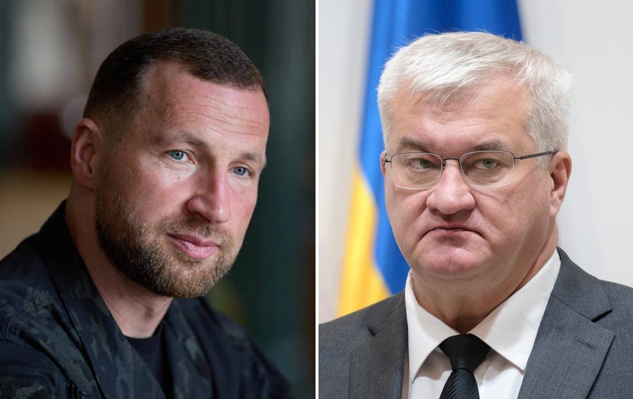 Здание Верховной рады Украины с флагом