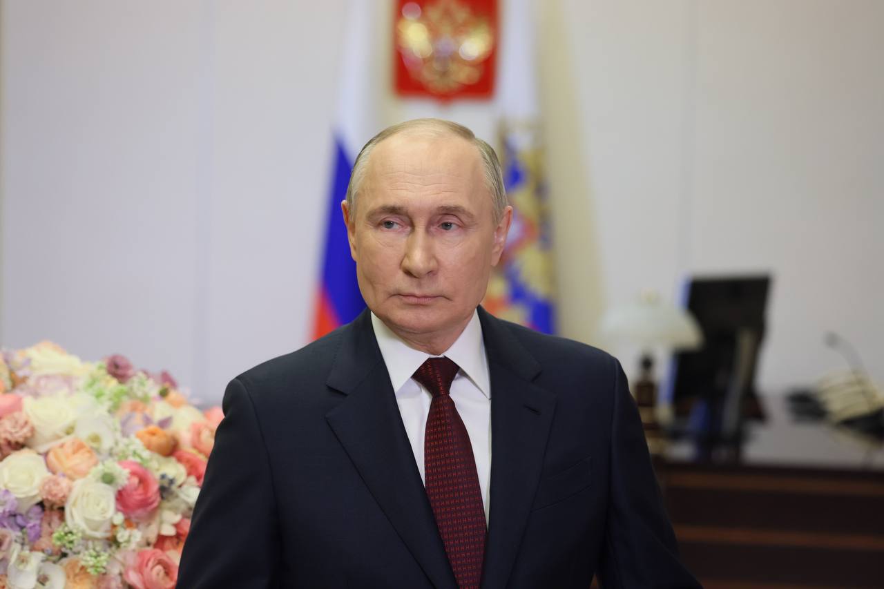 Владимир Путин выступает на съезде партии