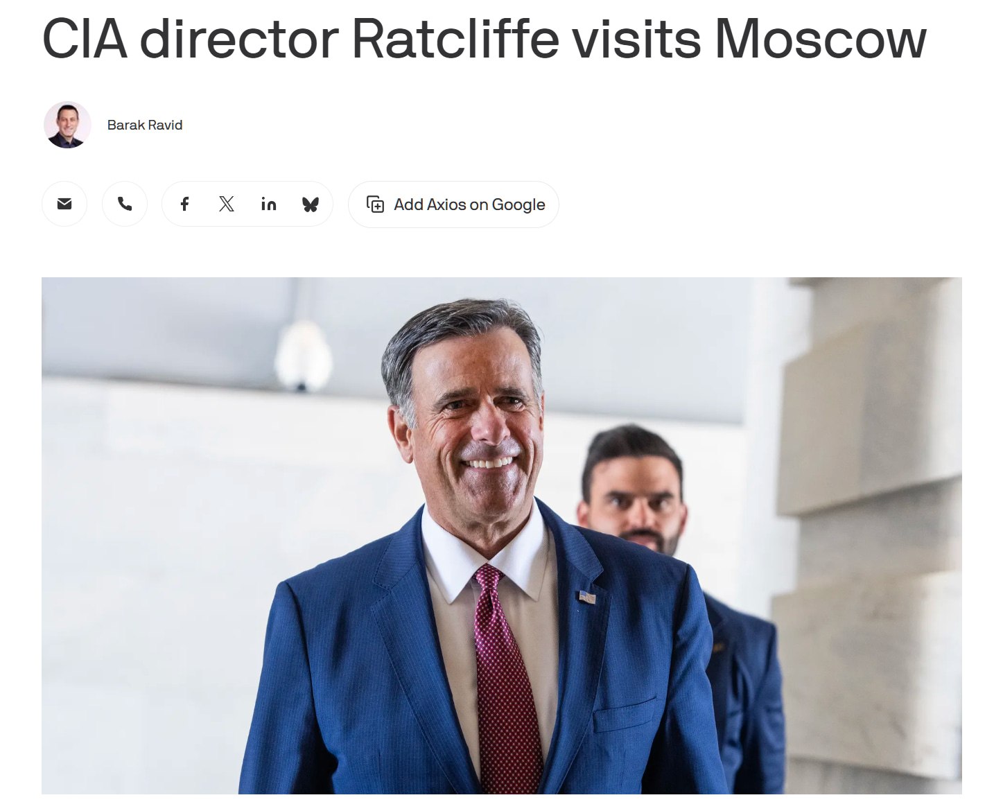 Директор ЦРУ в Москве на фоне Кремля