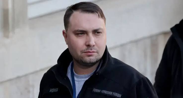 Украинские военные на позициях в окопах