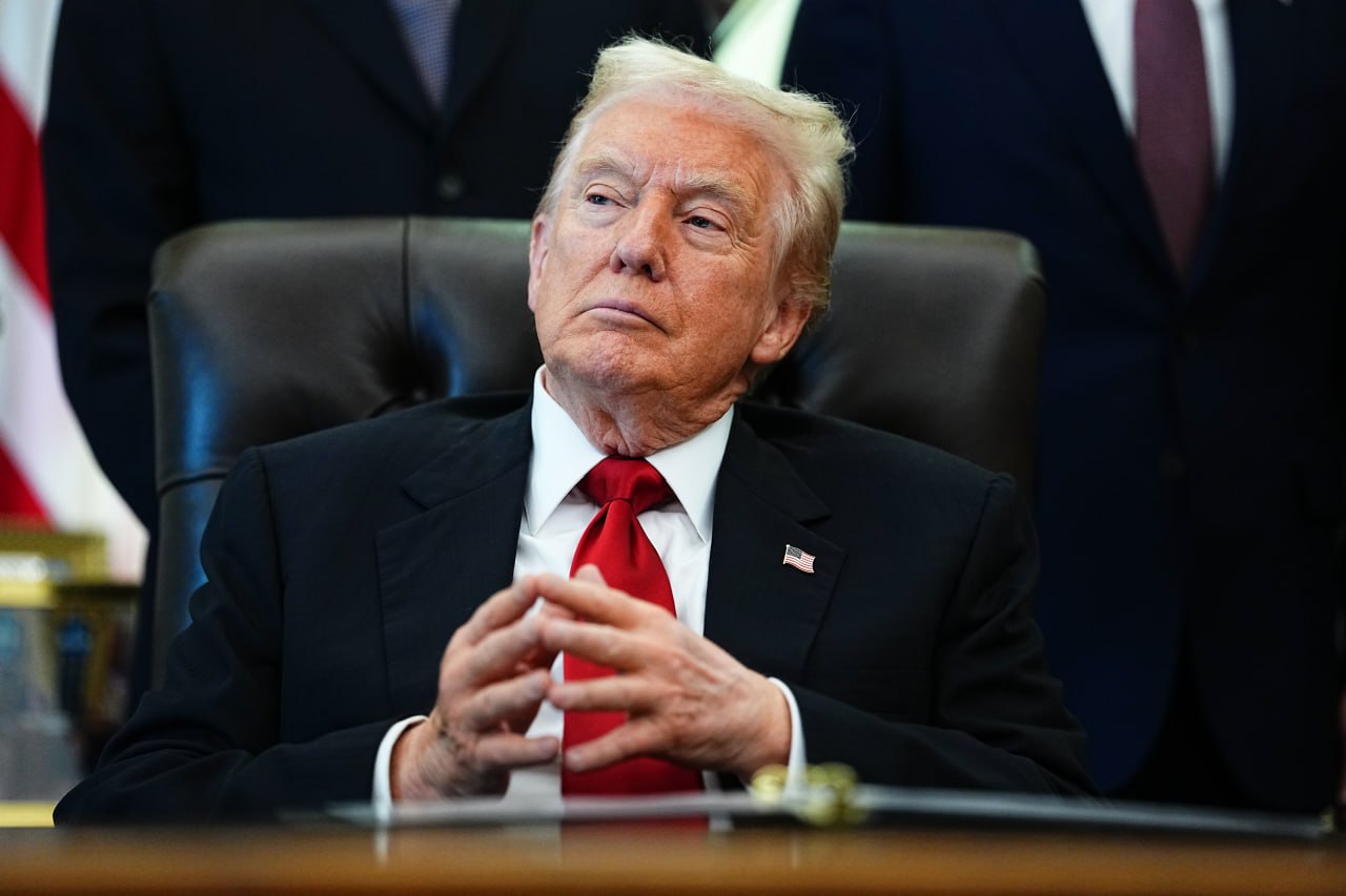 Трамп заявляет о готовности ударить по Ирану