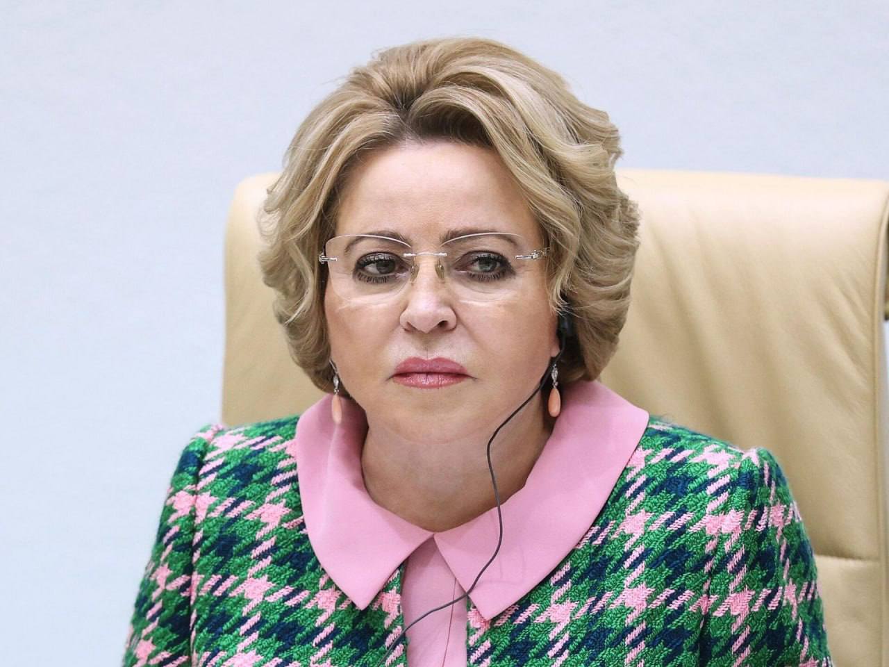 Россия и Украина за столом переговоров