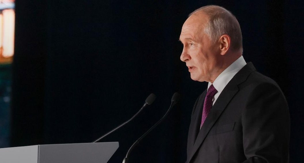 Путин говорит о стабильности экономики России