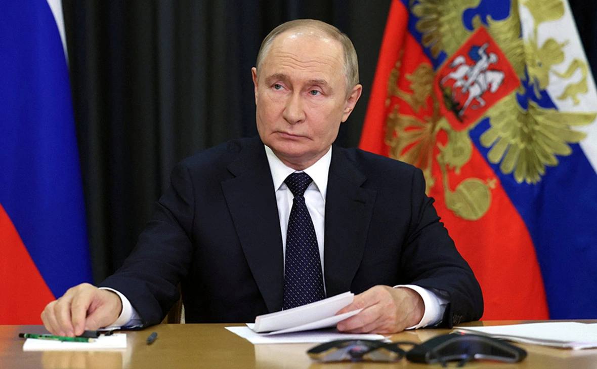 Путин выступает с заявлением об укреплении России