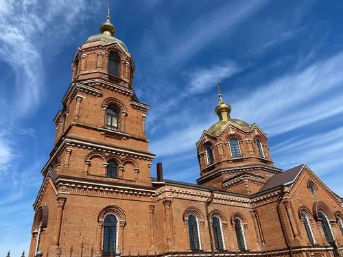 Старинный храм Николая Чудотворца охвачен пламенем