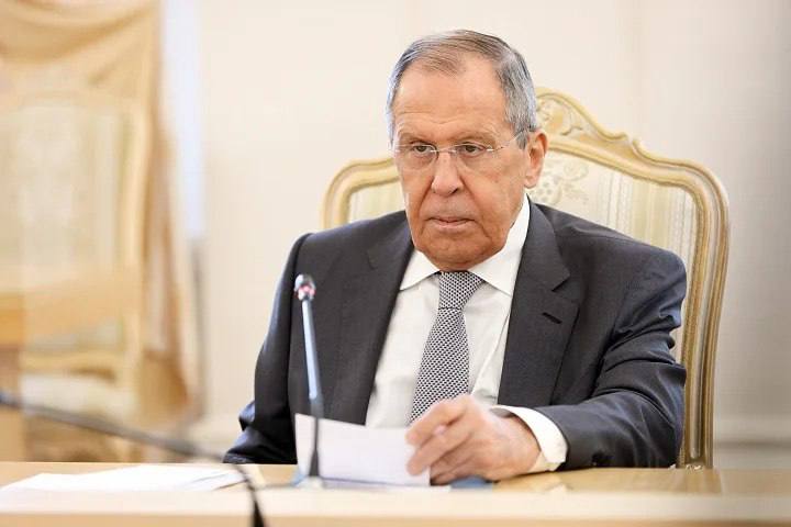 Сергей Лавров на пресс-конференции делает заявление
