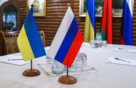 Дмитрий Песков на брифинге для журналистов