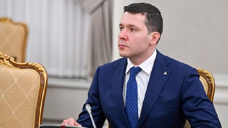 Антон Алиханов на деловом форуме