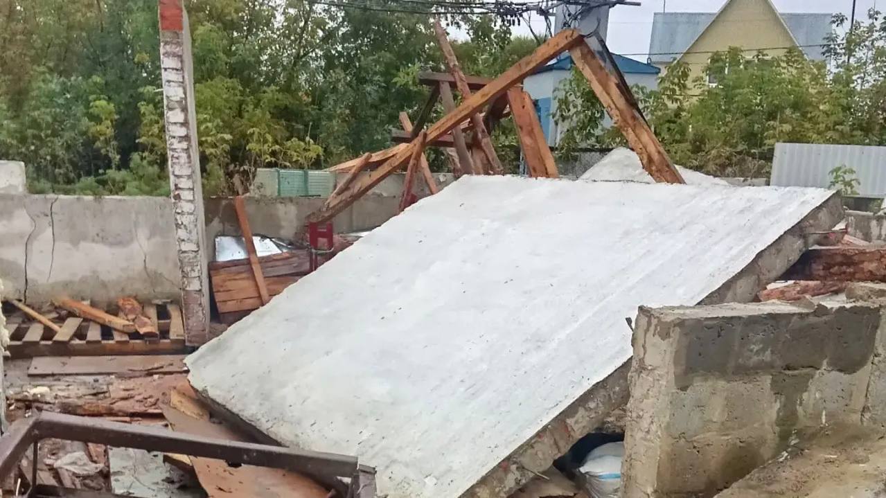 Место обрушения бетонной плиты в Екатериновке